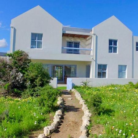 Perfect 10 - 10 To 13 Sleeper Luxury Holiday Home Breakage Deposit Of R2500 Per Weekend Lease Langebaan Eksteriør billede