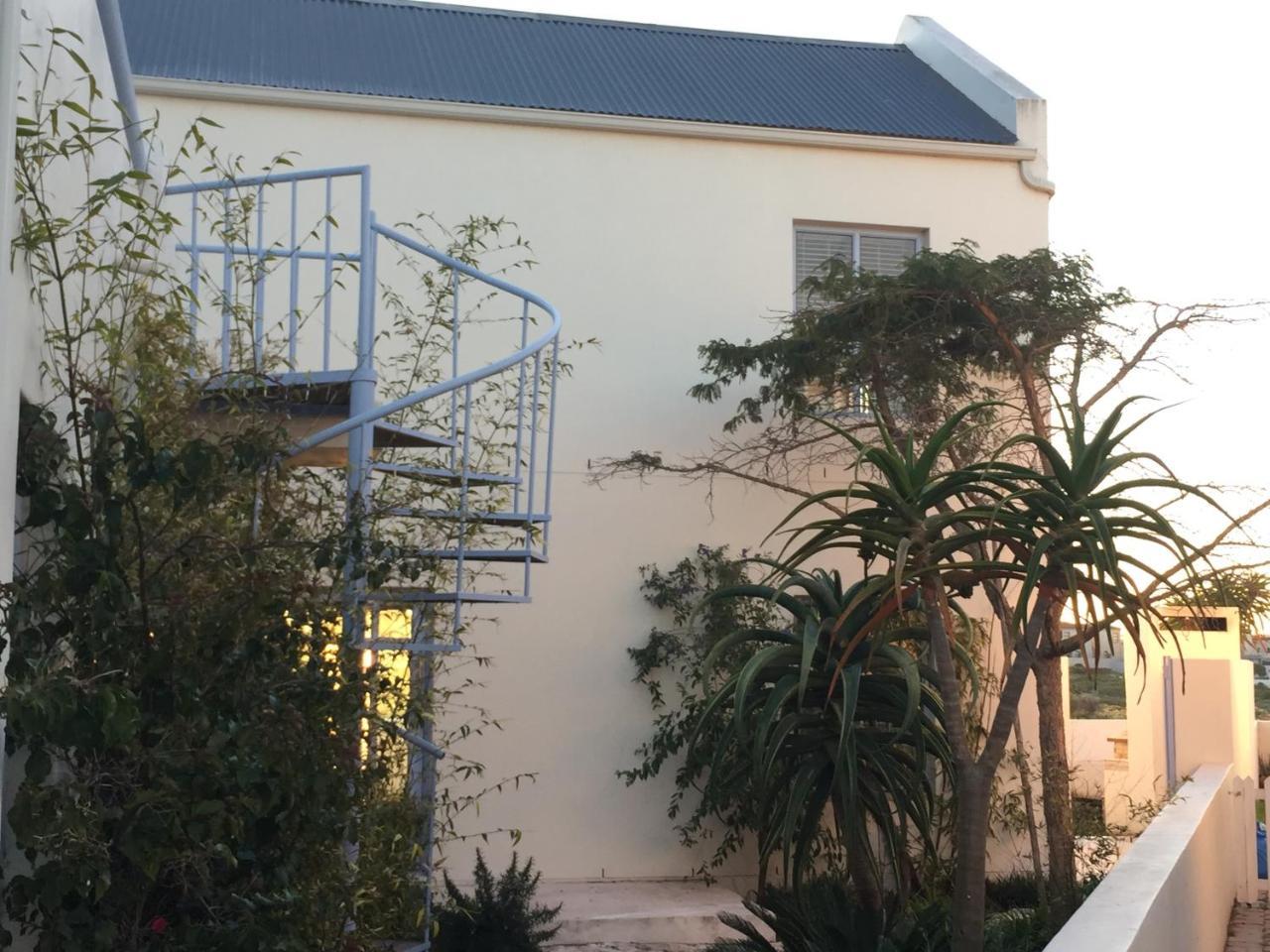 Perfect 10 - 10 To 13 Sleeper Luxury Holiday Home Breakage Deposit Of R2500 Per Weekend Lease Langebaan Eksteriør billede