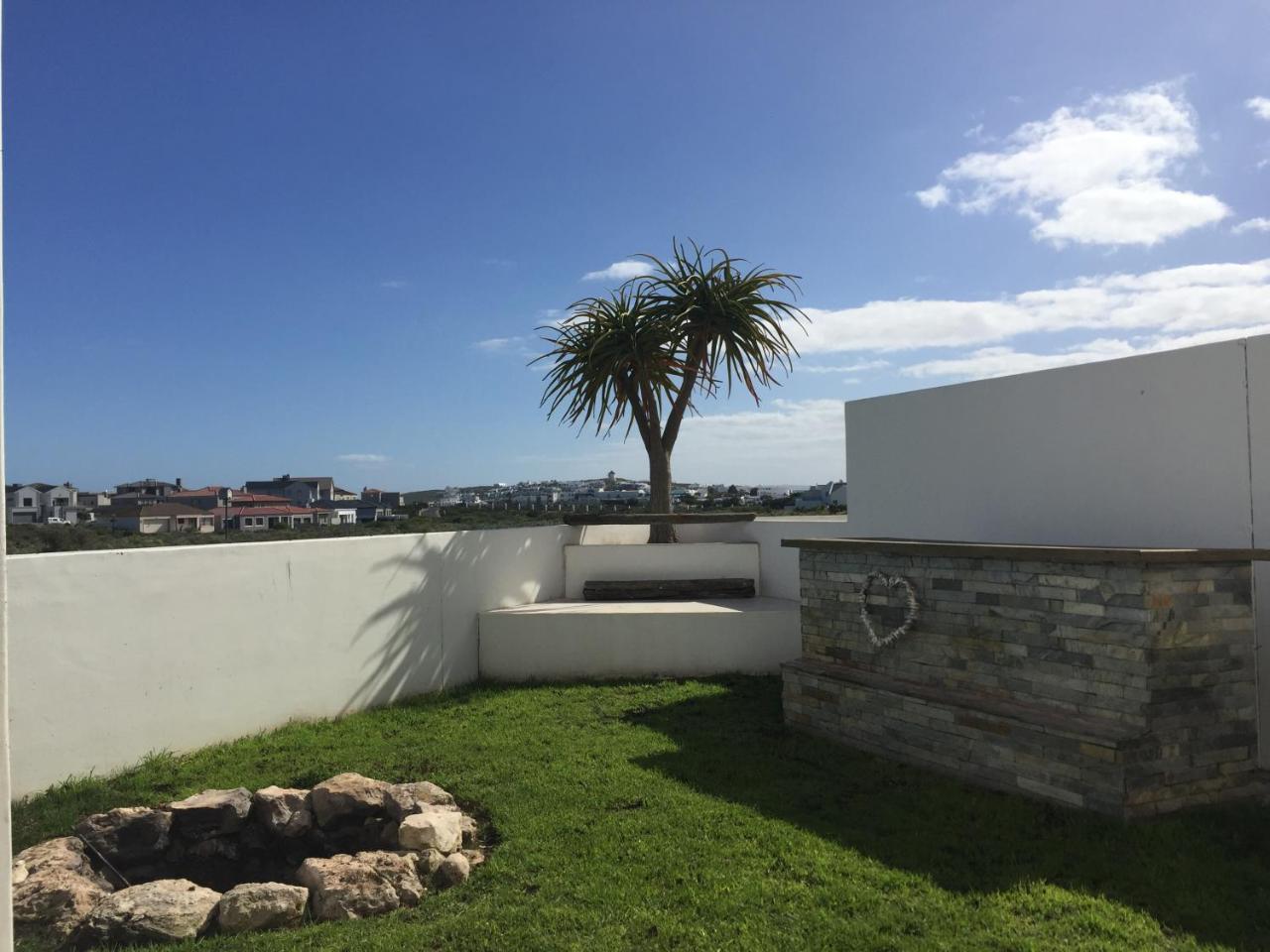 Perfect 10 - 10 To 13 Sleeper Luxury Holiday Home Breakage Deposit Of R2500 Per Weekend Lease Langebaan Eksteriør billede