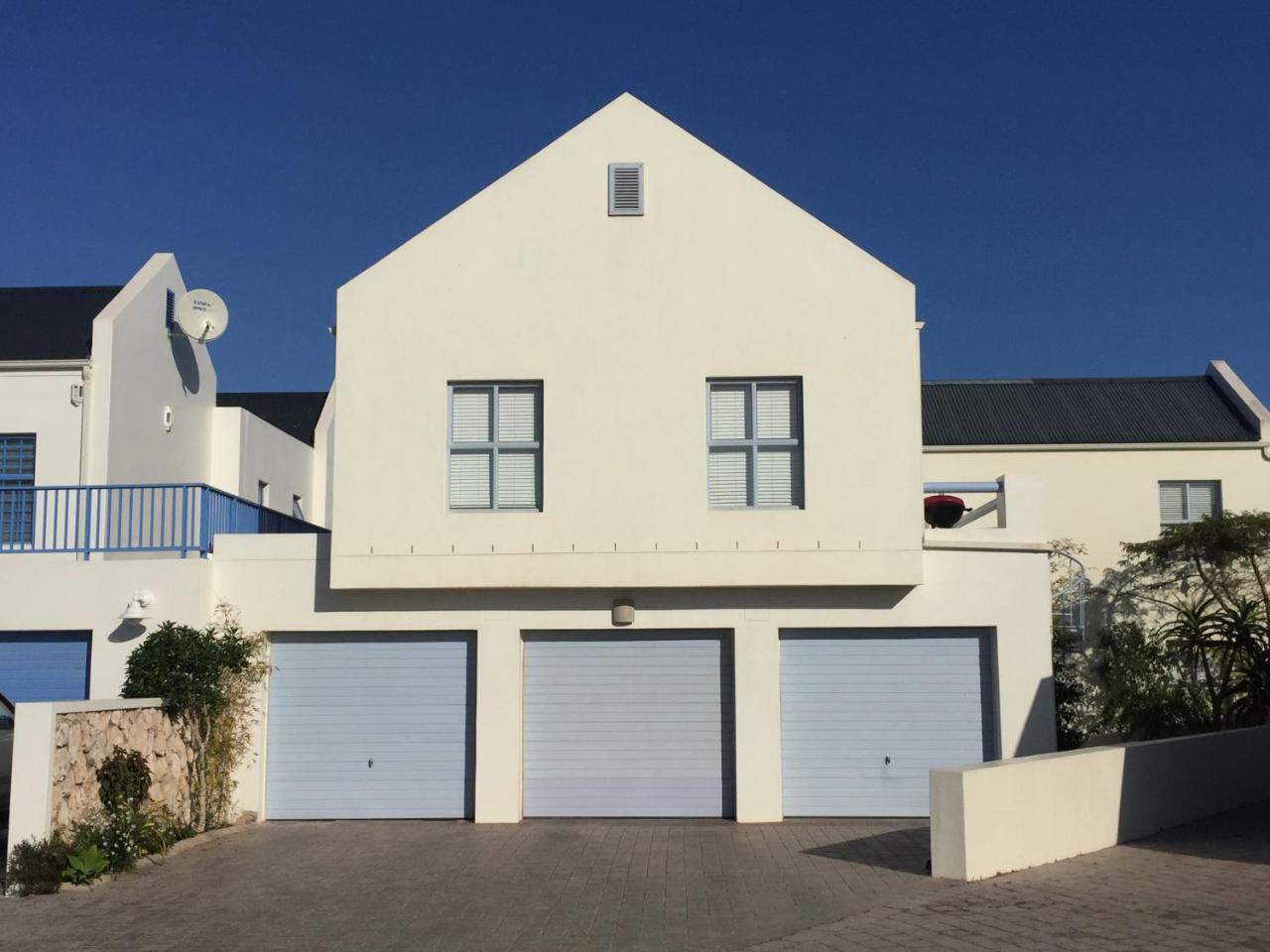 Perfect 10 - 10 To 13 Sleeper Luxury Holiday Home Breakage Deposit Of R2500 Per Weekend Lease Langebaan Eksteriør billede