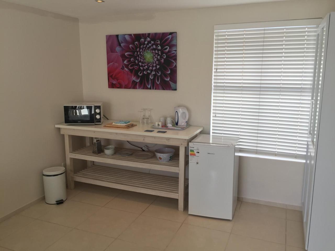 Perfect 10 - 10 To 13 Sleeper Luxury Holiday Home Breakage Deposit Of R2500 Per Weekend Lease Langebaan Eksteriør billede