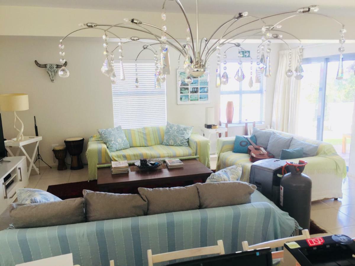Perfect 10 - 10 To 13 Sleeper Luxury Holiday Home Breakage Deposit Of R2500 Per Weekend Lease Langebaan Eksteriør billede