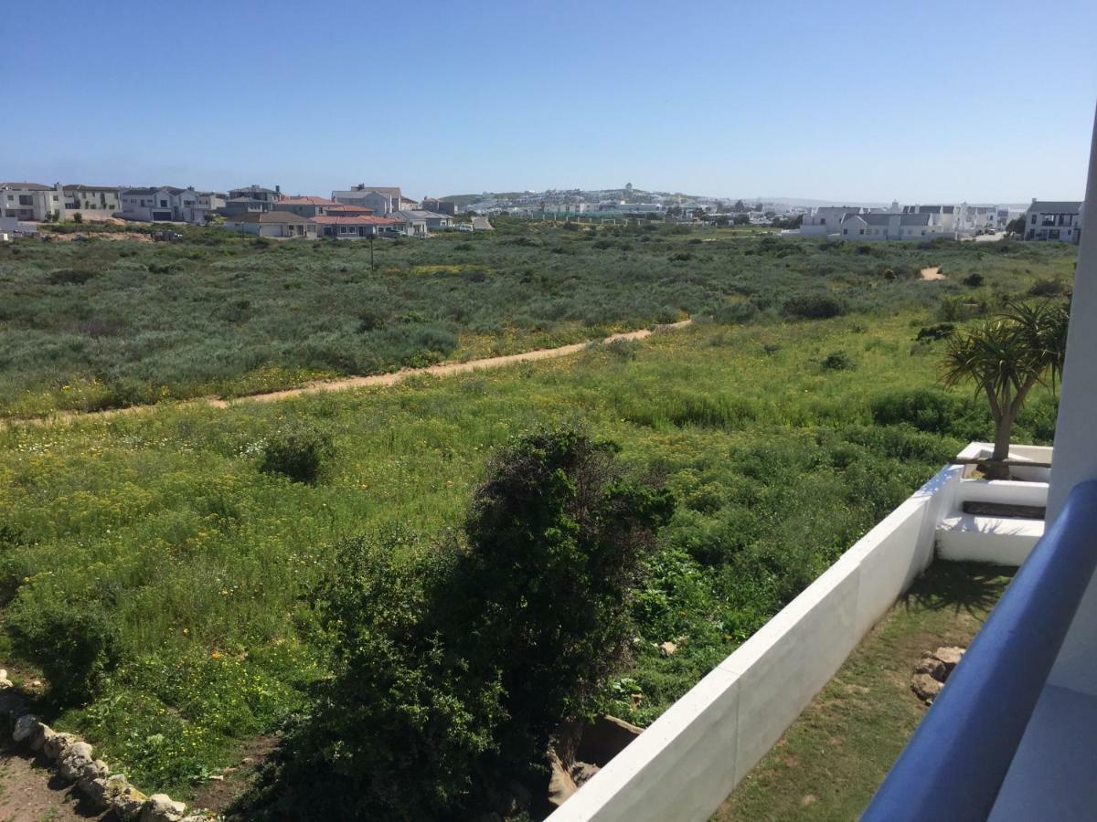 Perfect 10 - 10 To 13 Sleeper Luxury Holiday Home Breakage Deposit Of R2500 Per Weekend Lease Langebaan Eksteriør billede