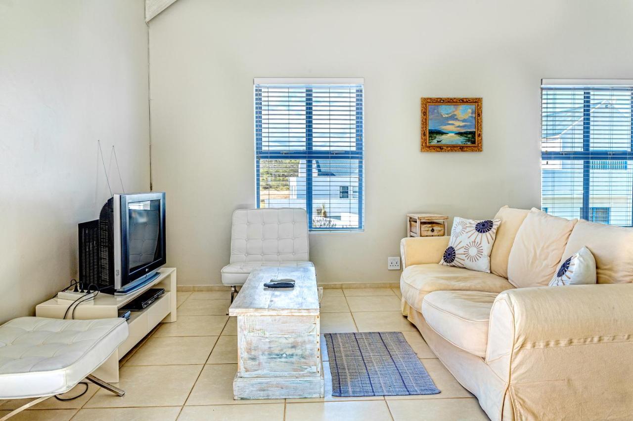 Perfect 10 - 10 To 13 Sleeper Luxury Holiday Home Breakage Deposit Of R2500 Per Weekend Lease Langebaan Eksteriør billede
