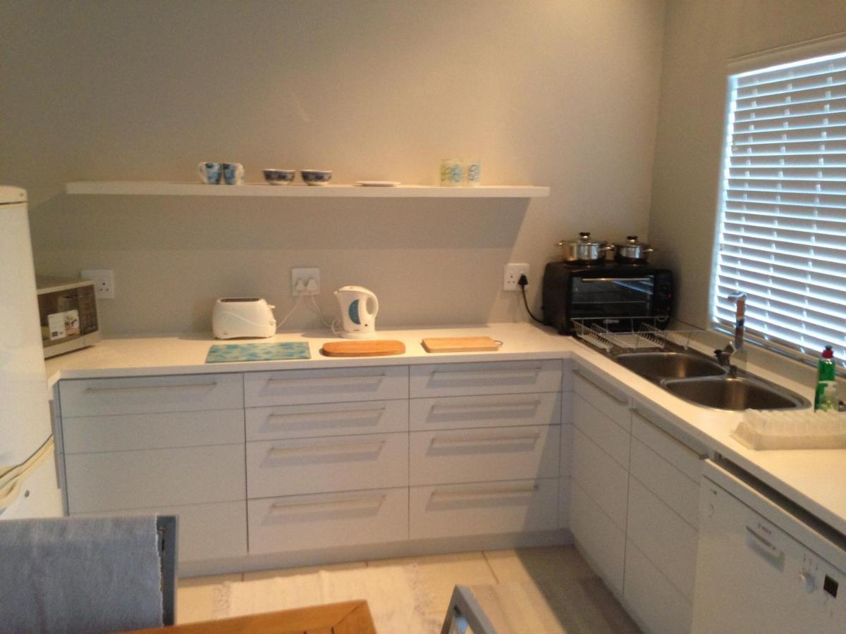 Perfect 10 - 10 To 13 Sleeper Luxury Holiday Home Breakage Deposit Of R2500 Per Weekend Lease Langebaan Eksteriør billede